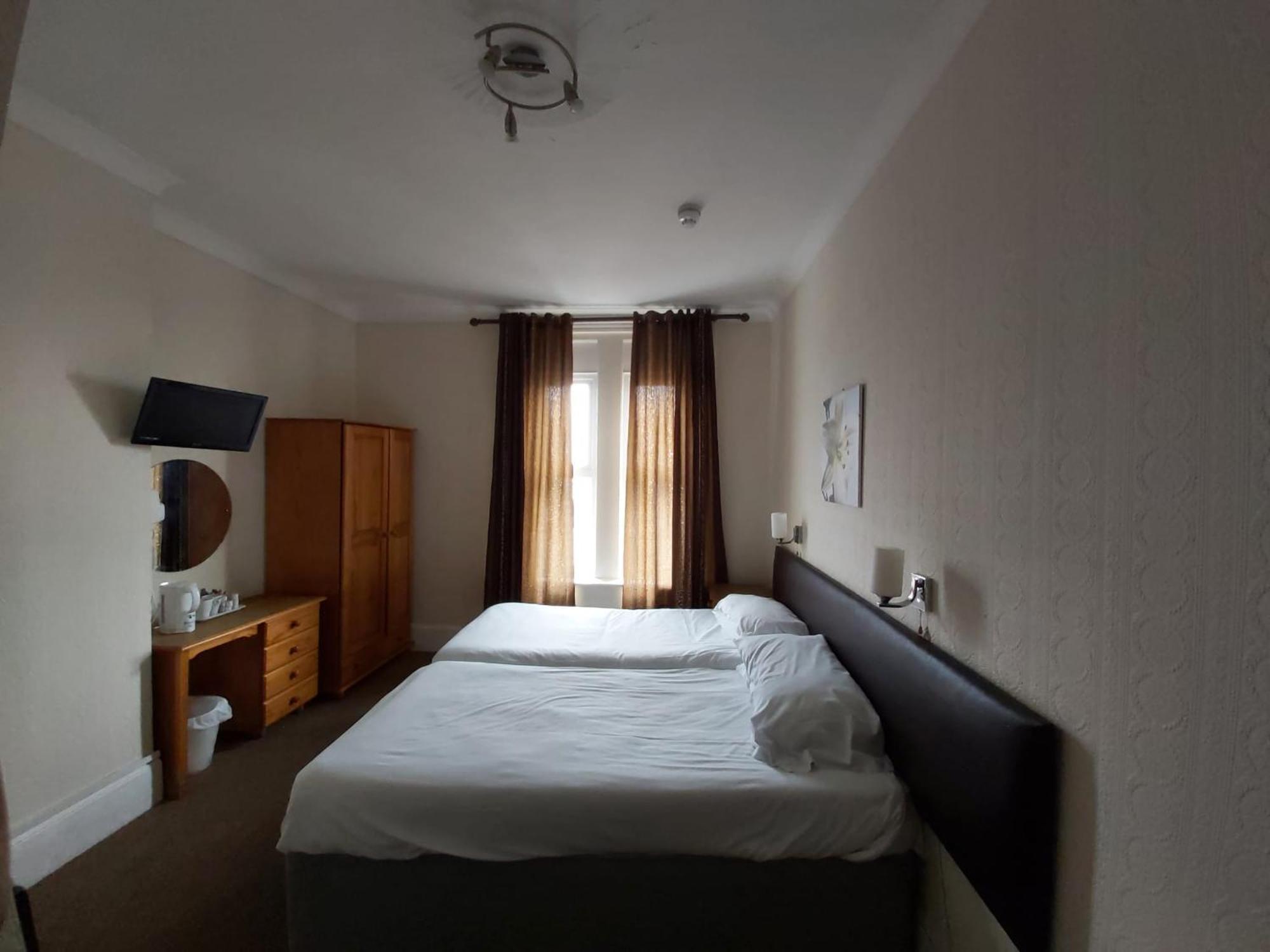 Channel View Hotel 2*